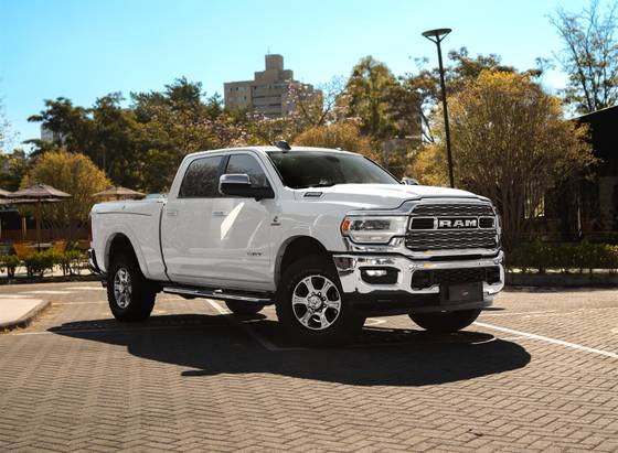 RAM 2500 6.7 I6 TURBO DIESEL LARAMIE CD 4X4 AUTOMÁTICO RAM 2500 6.7 I6 TURBO DIESEL LARAMIE CD 4X4 AUTOMÁTICO